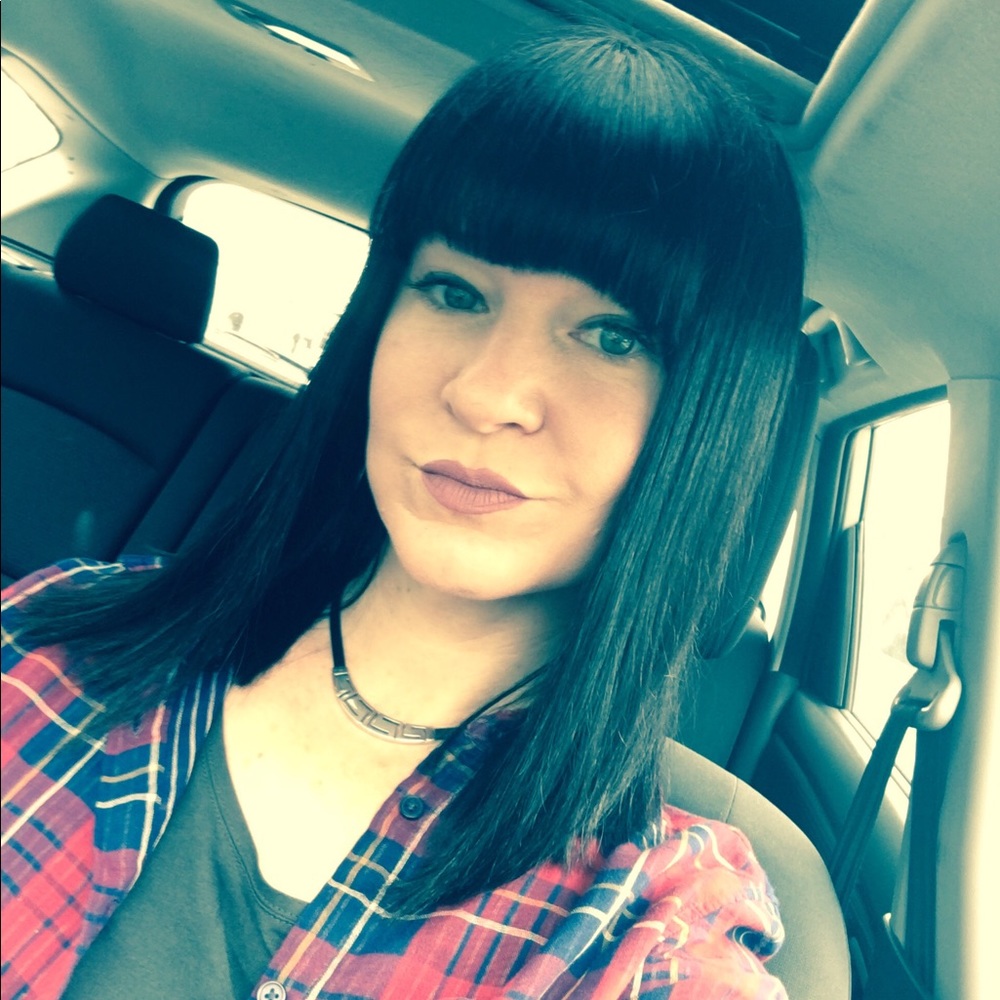 Meet your Posher, Julie